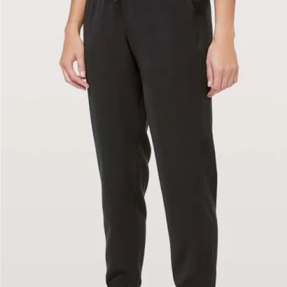 Lululemon On the Fly Woven Joggers